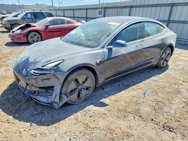 5YJ3E1EA8JF123862 2018 TESLA MODEL 3 - Image 1
