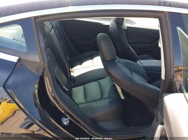 5YJ3E1EA8JF152214 2018 TESLA MODEL 3 - Image 8