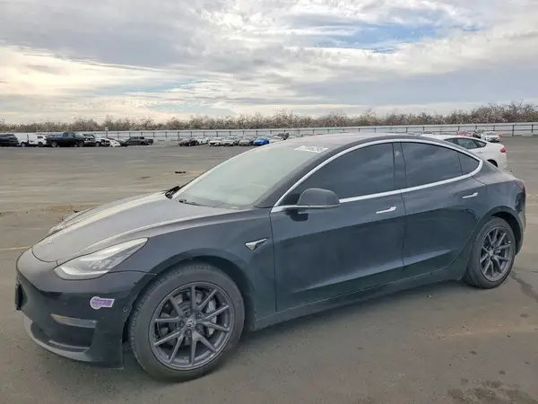 5YJ3E1EA8JF152441 2018 TESLA MODEL 3 - Image 1