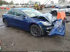 5YJ3E1EA8JF154044 2018 TESLA MODEL 3