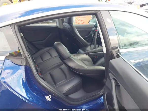 5YJ3E1EA8JF154044 2018 TESLA MODEL 3 - Image 8