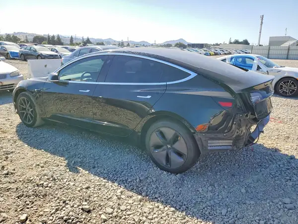 5YJ3E1EA8JF156408 2018 TESLA MODEL 3 - Image 2