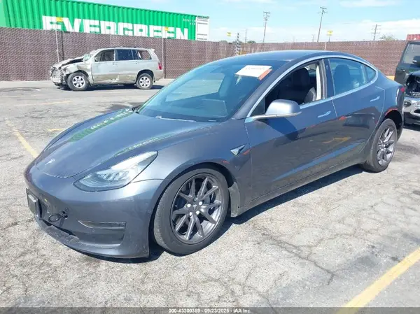 5YJ3E1EA8JF156702 2018 TESLA MODEL 3 - Image 2