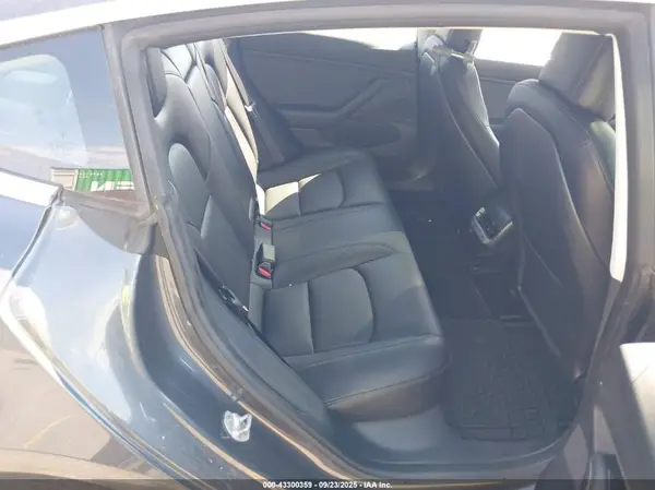 5YJ3E1EA8JF156702 2018 TESLA MODEL 3 - Image 8