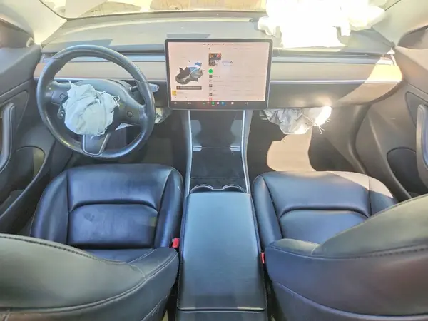 5YJ3E1EA8JF157798 2018 TESLA MODEL 3 - Image 8