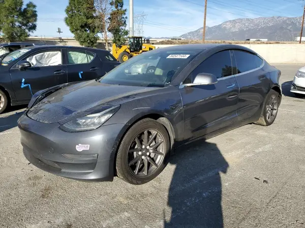 5YJ3E1EA8JF157851 2018 TESLA MODEL 3 - Image 1