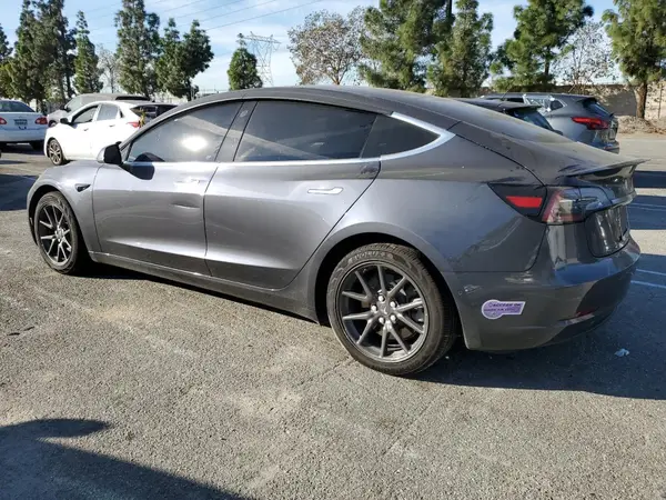 5YJ3E1EA8JF157851 2018 TESLA MODEL 3 - Image 2