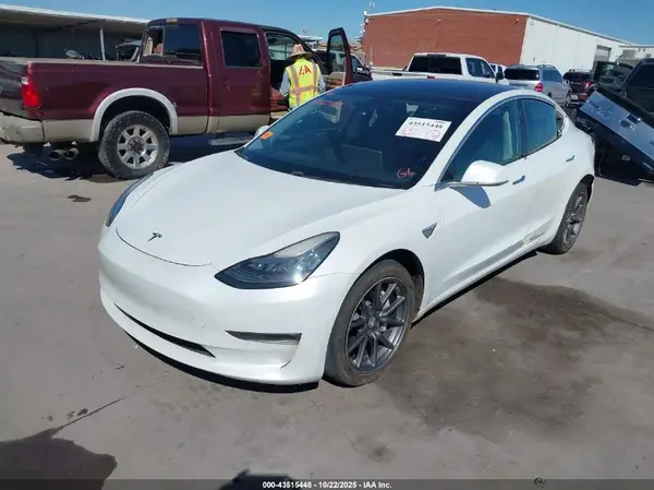 5YJ3E1EA8JF162144 2018 TESLA MODEL 3 - Image 2