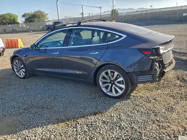 5YJ3E1EA8JF162984 2018 TESLA MODEL 3 - Image 2