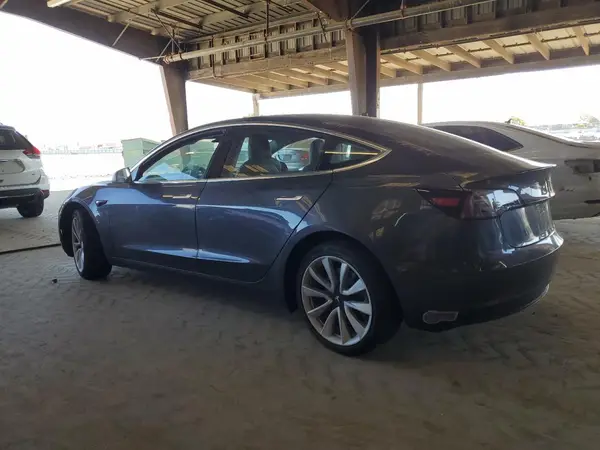 5YJ3E1EA8JF163066 2018 TESLA MODEL 3 - Image 2