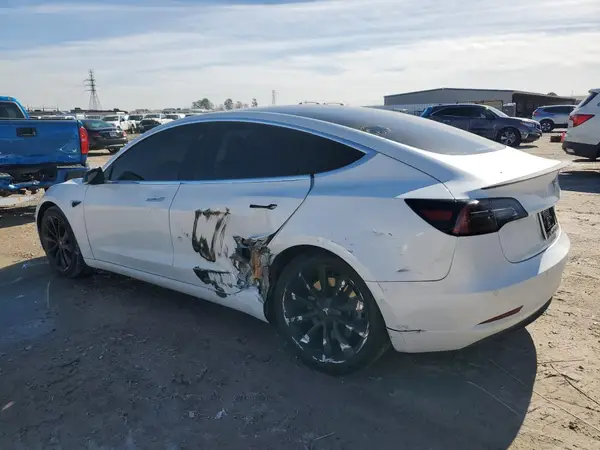 5YJ3E1EA8JF164623 2018 TESLA MODEL 3 - Image 2
