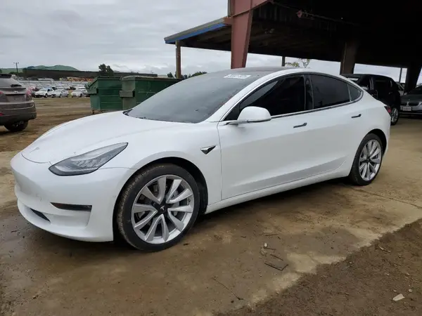 5YJ3E1EA8JF164993 2018 TESLA MODEL 3 - Image 1