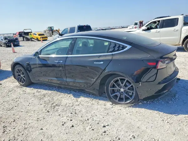 5YJ3E1EA8JF165920 2018 TESLA MODEL 3 - Image 2