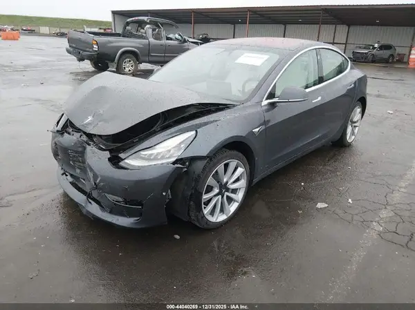 5YJ3E1EA8JF169207 2018 TESLA MODEL 3 - Image 2