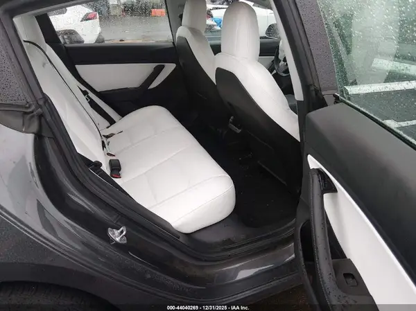 5YJ3E1EA8JF169207 2018 TESLA MODEL 3 - Image 8