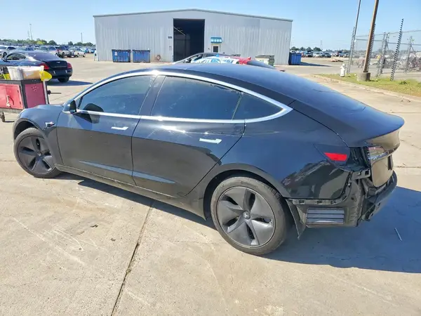 5YJ3E1EA8JF172768 2018 TESLA MODEL 3 - Image 2