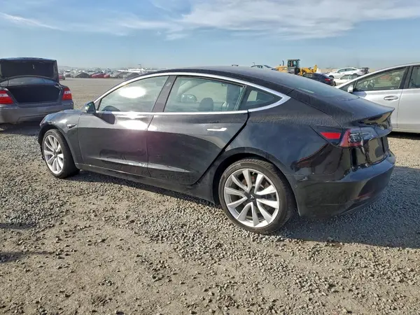 5YJ3E1EA8JF173337 2018 TESLA MODEL 3 - Image 2