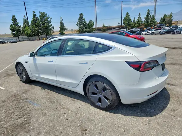 5YJ3E1EA8KF190530 2019 TESLA MODEL 3 - Image 2
