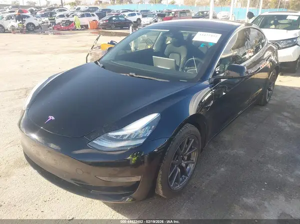 5YJ3E1EA8KF296685 2019 TESLA MODEL 3 - Image 2