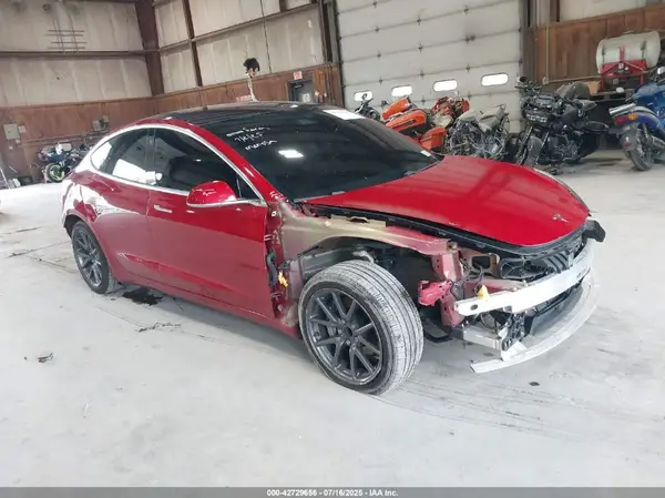 5YJ3E1EA8KF298923 2019 TESLA MODEL 3 - Image 1