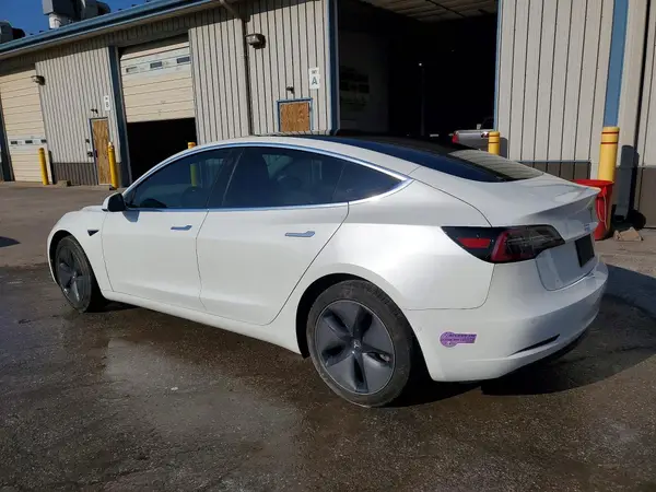 5YJ3E1EA8KF300010 2019 TESLA MODEL 3 - Image 2