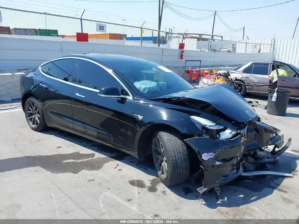 5YJ3E1EA8KF305031 2019 TESLA MODEL 3 - Image 1