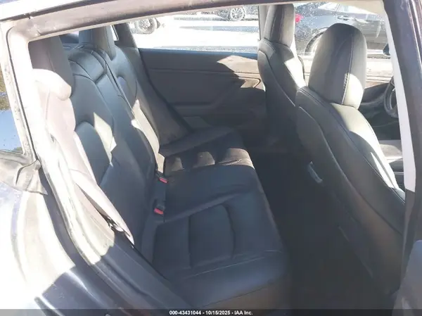 5YJ3E1EA8KF311055 2019 TESLA MODEL 3 - Image 8