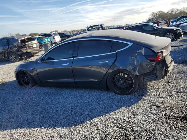 5YJ3E1EA8KF313615 2019 TESLA MODEL 3 - Image 2