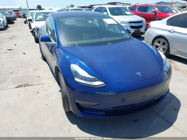 5YJ3E1EA8KF313887 2019 TESLA MODEL 3 - Image 1
