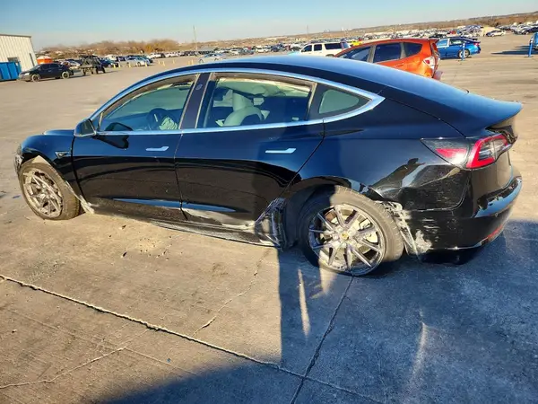 5YJ3E1EA8KF324436 2019 TESLA MODEL 3 - Image 2