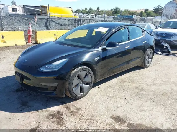 5YJ3E1EA8KF395443 2019 TESLA MODEL 3 - Image 2