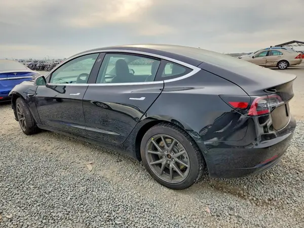 5YJ3E1EA8KF395555 2019 TESLA MODEL 3 - Image 2