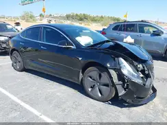5YJ3E1EA8KF398200 2019 TESLA MODEL 3