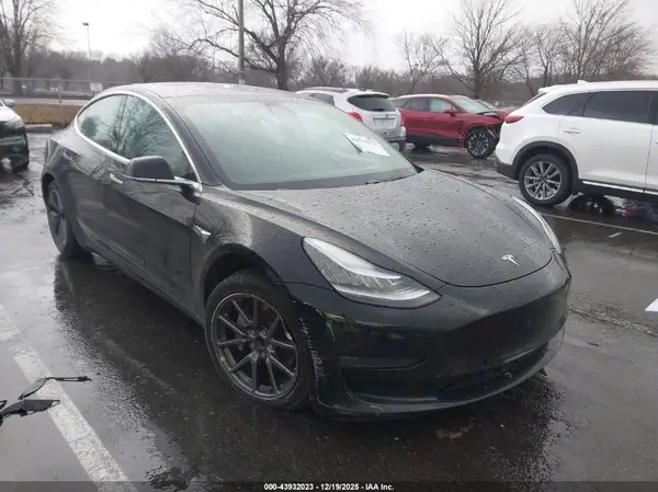 5YJ3E1EA8KF399959 2019 TESLA MODEL 3 - Image 1