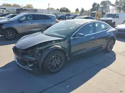 5YJ3E1EA8KF400432 2019 TESLA MODEL 3