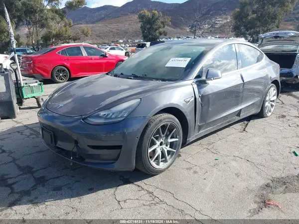 5YJ3E1EA8KF401953 2019 TESLA MODEL 3 - Image 2
