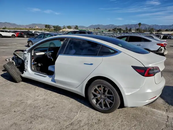 5YJ3E1EA8KF407638 2019 TESLA MODEL 3 - Image 2