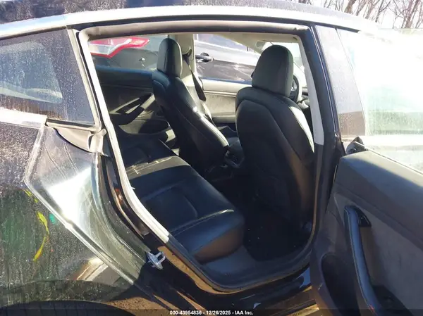5YJ3E1EA8KF410779 2019 TESLA MODEL 3 - Image 8