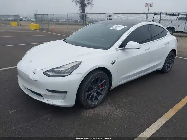 5YJ3E1EA8KF425184 2019 TESLA MODEL 3 - Image 2