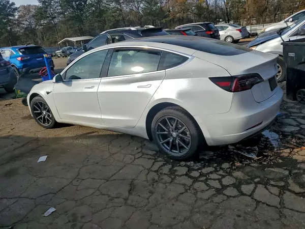 5YJ3E1EA8KF425251 2019 TESLA MODEL 3 - Image 2