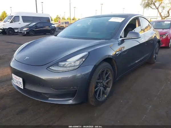 5YJ3E1EA8KF426920 2019 TESLA MODEL 3 - Image 2