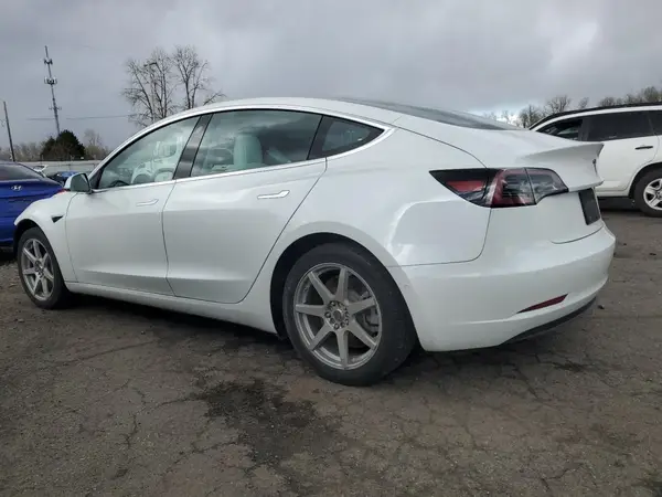 5YJ3E1EA8KF429400 2019 TESLA MODEL 3 - Image 2