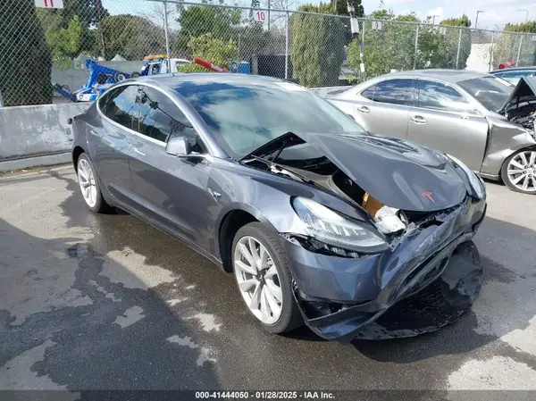 5YJ3E1EA8KF432023 2019 TESLA MODEL 3 - Image 1