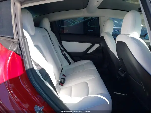 5YJ3E1EA8KF432071 2019 TESLA MODEL 3 - Image 8