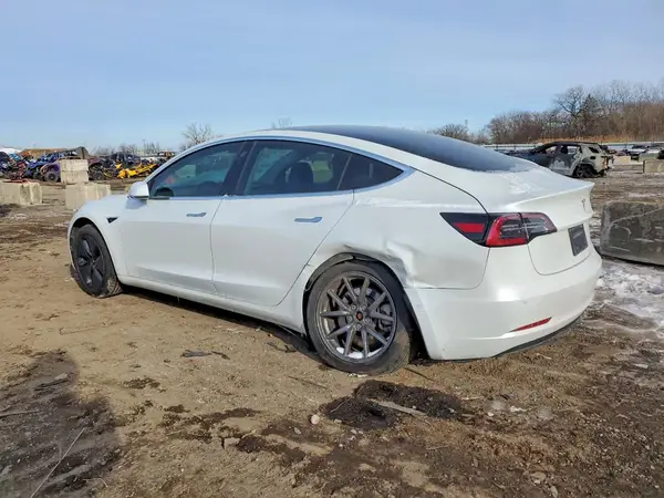 5YJ3E1EA8KF482629 2019 TESLA MODEL 3 - Image 2