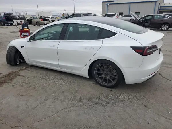 5YJ3E1EA8KF483053 2019 TESLA MODEL 3 - Image 2