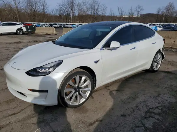 5YJ3E1EA8KF483960 2019 TESLA MODEL 3 - Image 1