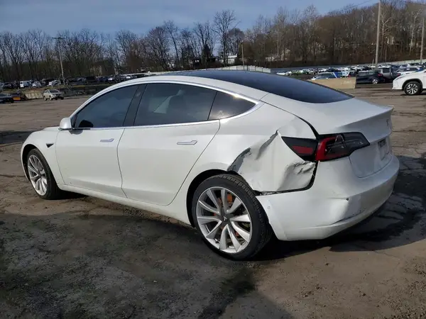 5YJ3E1EA8KF483960 2019 TESLA MODEL 3 - Image 2