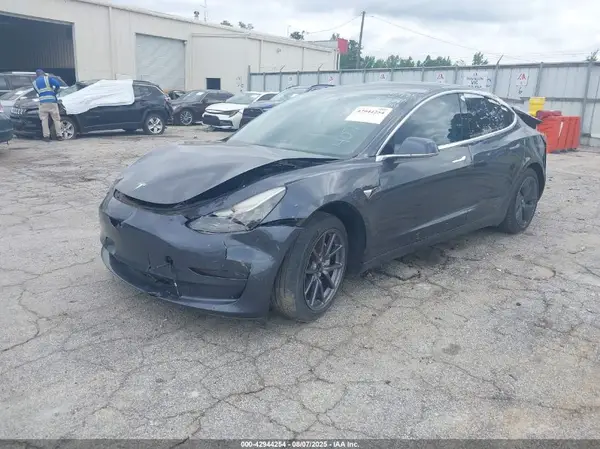 5YJ3E1EA8LF495785 2020 TESLA MODEL 3 - Image 2