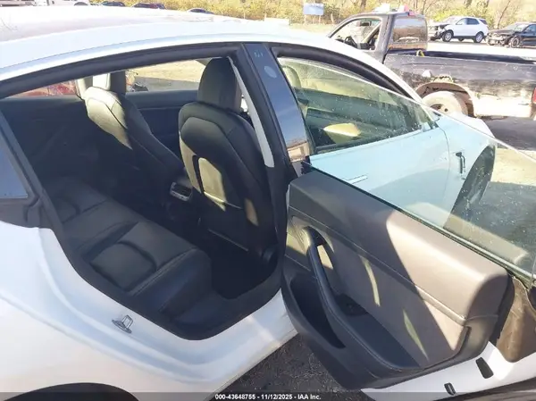 5YJ3E1EA8LF504730 2020 TESLA MODEL 3 - Image 8